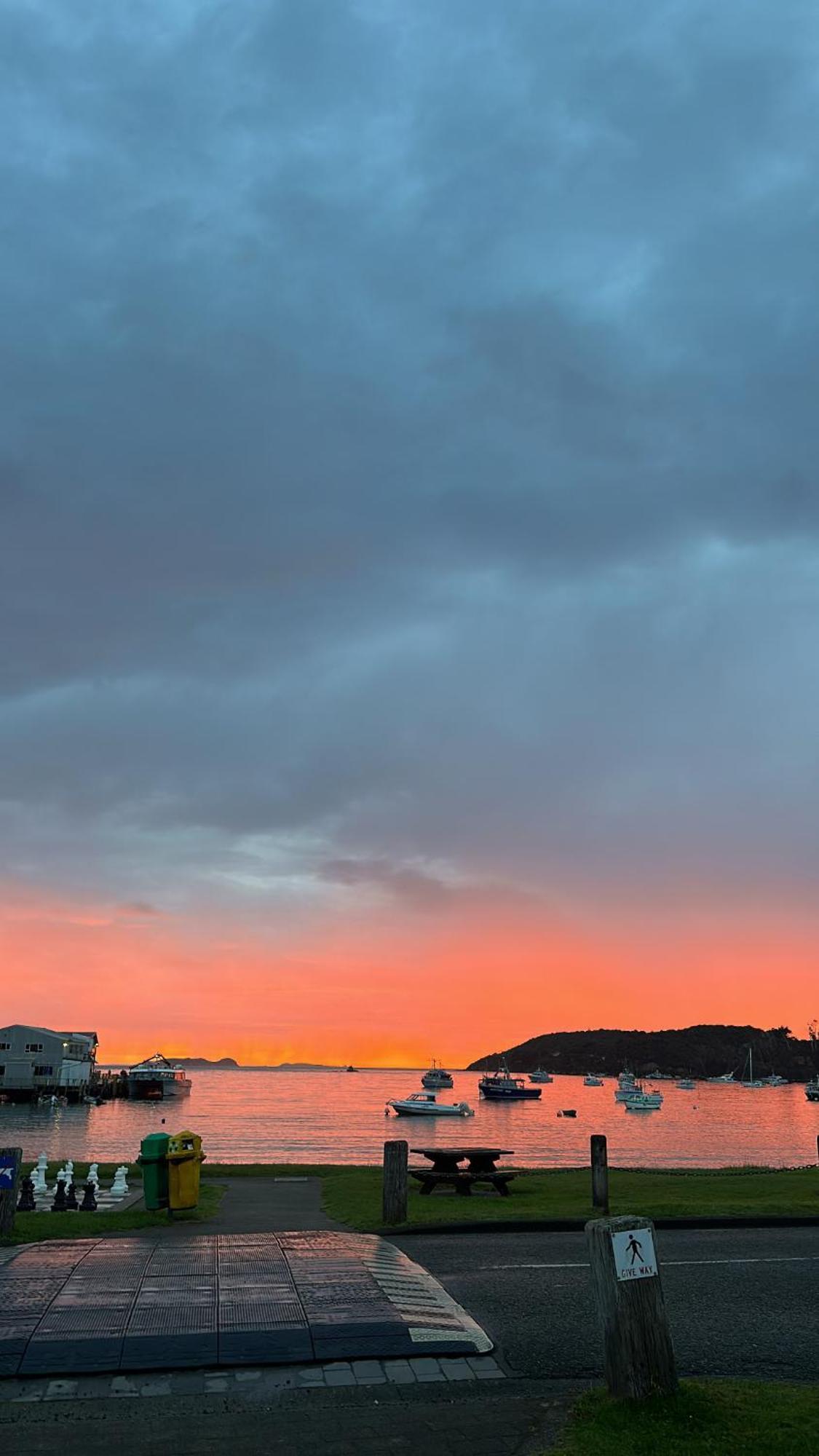 South Sea Hotel - Stewart Island Half-moon Bay ภายนอก รูปภาพ